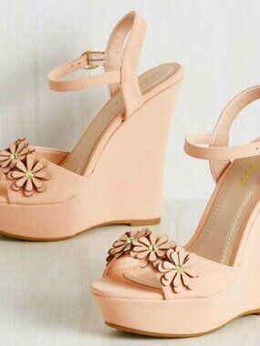 Retro Peach Wedge Sandals
